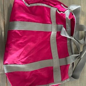 Lightweight sports duffel